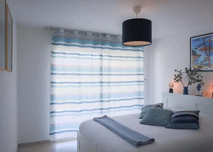 La Balagne , Bord De Mer, Grande Terrasse, Sant'ambroggio *