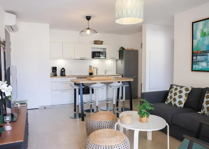 La Balagne , Bord De Mer, Grande Terrasse, Sant'ambroggio *